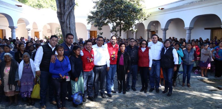 Más mujeres reciben beneficios en Oaxaca: Raúl Bolaños Cacho Cué