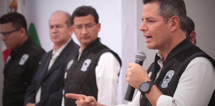 No se puede continuar en la ilegalidad, dice Murat Hinojosa al referirse al sector salud