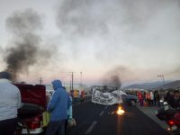 Afecta bloqueo de carretera 190 en Tlacolula a decenas de habitantes
