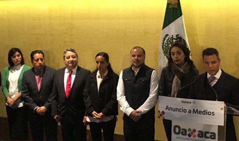 Realiza Murat cambios y reacomodos en su gabinete; destaca salida de director del IEEPO