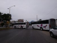 Bloquea STEUABJO avenida Universidad.