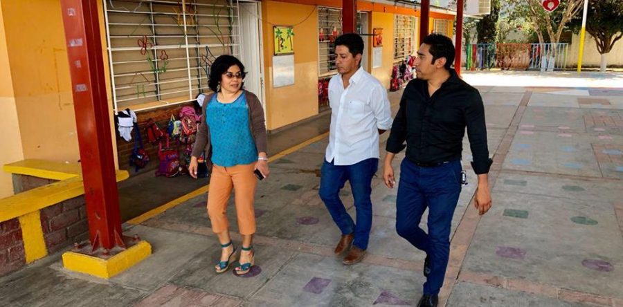 Raúl Cruz recorre planteles y evalúa daños en centros escolares, de Santa Lucía del Camino