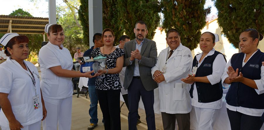 Entregan material y equipos a Hospital Cruz del Sur