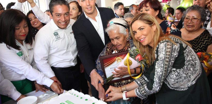 Reconoce AMH servicio del Monte de Piedad de Oaxaca en su 85 Aniversario