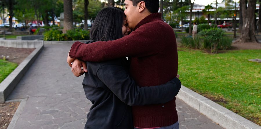 Dar abrazos  favorece al sistema inmunológico