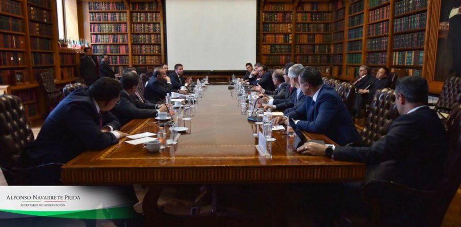 Participa AMH en reunión de trabajo de Gobernadores con Secretario de Gobernación