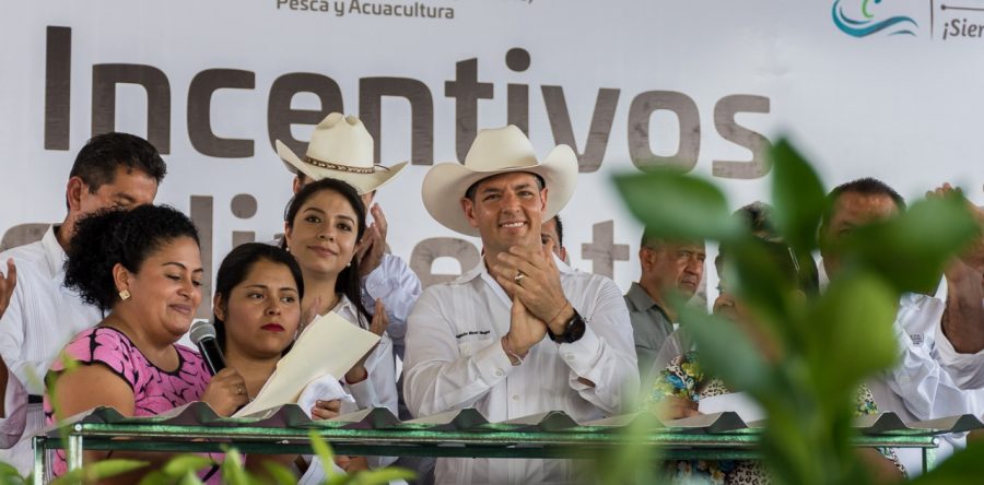 Impulsa Alejandro Murat acciones de desarrollo en la región de la Cuenca