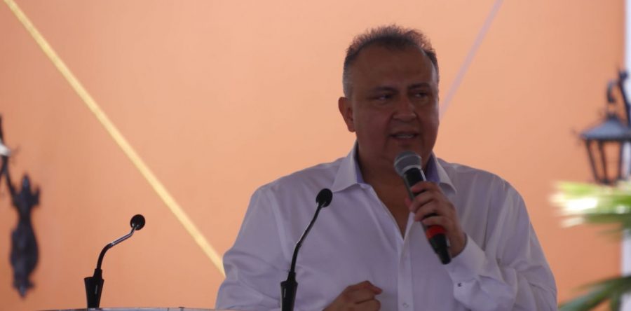 Se reúne HP con miles de Oaxaqueños