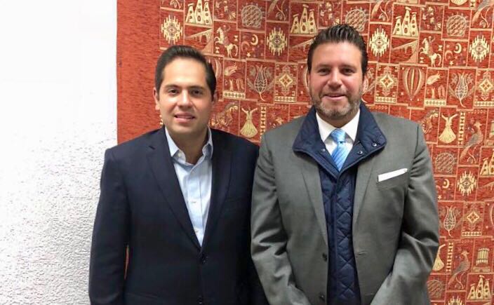 Se reúne Bolaños Cacho Cué con representante de Fipago