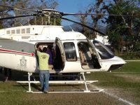 Trasladan vía aérea a la capital oaxaqueña a herido en la balacera de la Sierra Sur.
