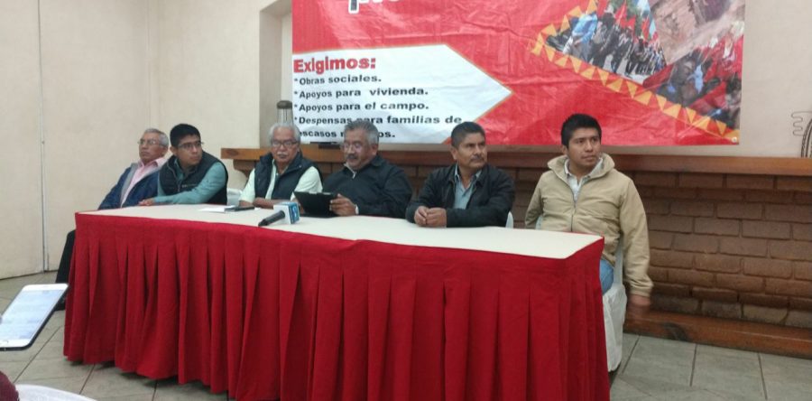 Revientan antorchistas contra gobierno del estado; reclaman apoyos