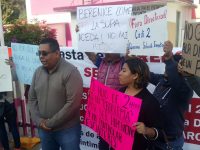 Padres del CADI No. 2 protestan en sus instalaciones