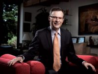 Estúpidos: Moisés MOLINA