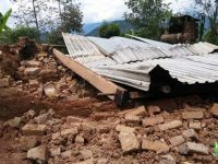 Continúan damnificados sin apoyos; los inundan con precampañas y ahora con campañas electorales