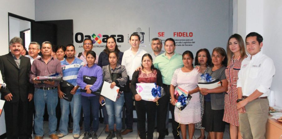 Impulsan alfabetización de comerciantes y pequeños empresarios