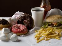 Secretaría de Salud debe regular la venta de alimentos chatarras en escuela: Laura Vignon