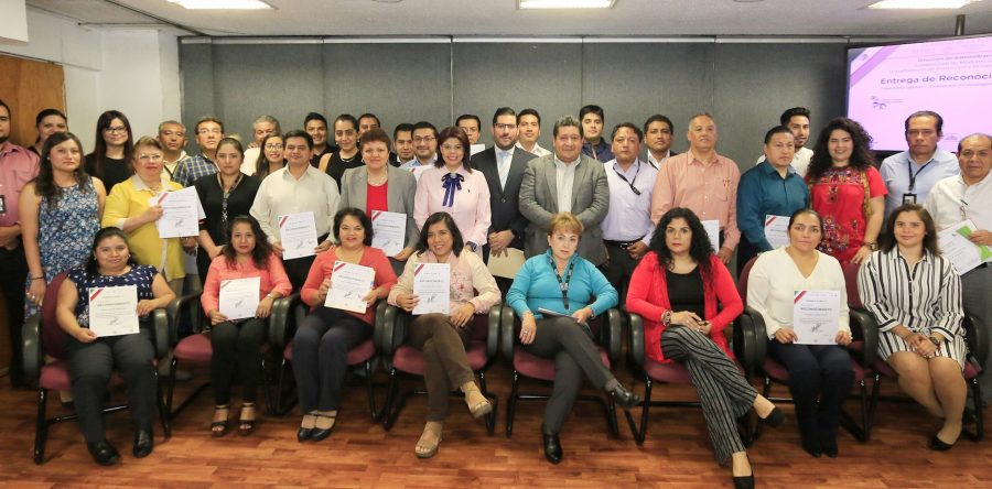 Liconsa reconoce capacitación  y trayectoria laboral de personal