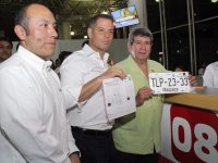 Inaugura Alejandro Murat Módulo de Emplacamiento Vehicular