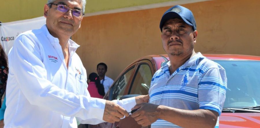 Entregan Sevitra y BanOaxaca unidades financiadas por Acreimex