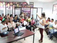 Capacita SMO a mujeres en materia financiera y patrimonial