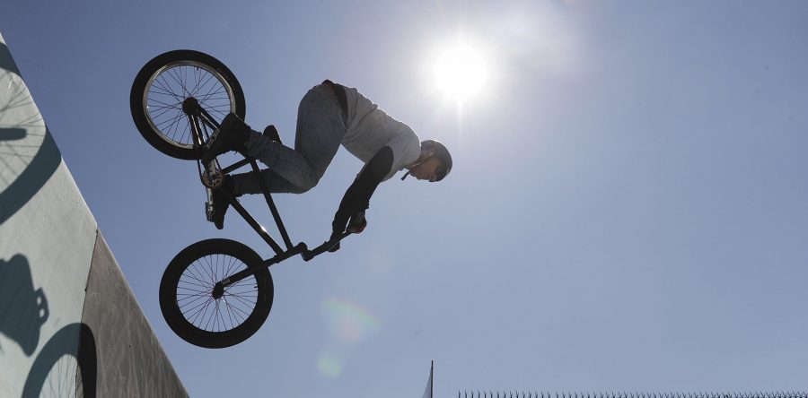 Anuncia edil capitalino que se habilitarán espacios para la práctica de la patineta