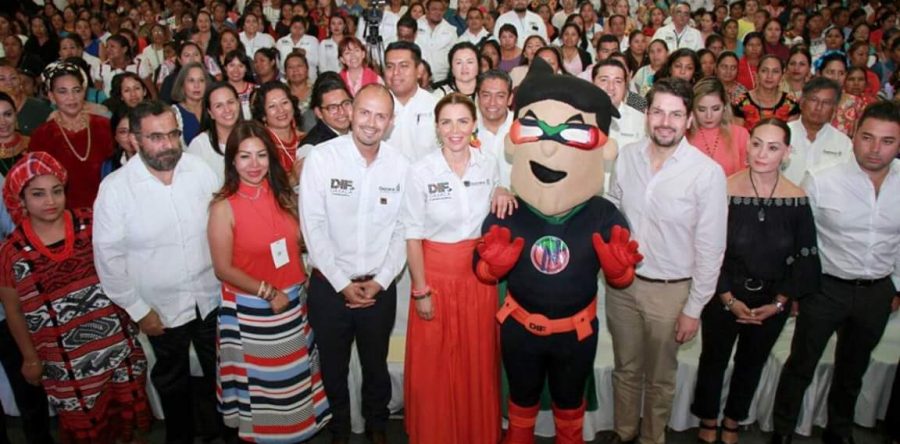 Ivette Morán de Murat encabeza Encuentro Estatal de Alimentación con Presidentas y Presidentes DIF municipales de Oaxaca