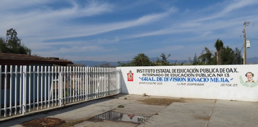 Interviene Derechos Humanos del IEEPO  en conflicto de internado de Etla