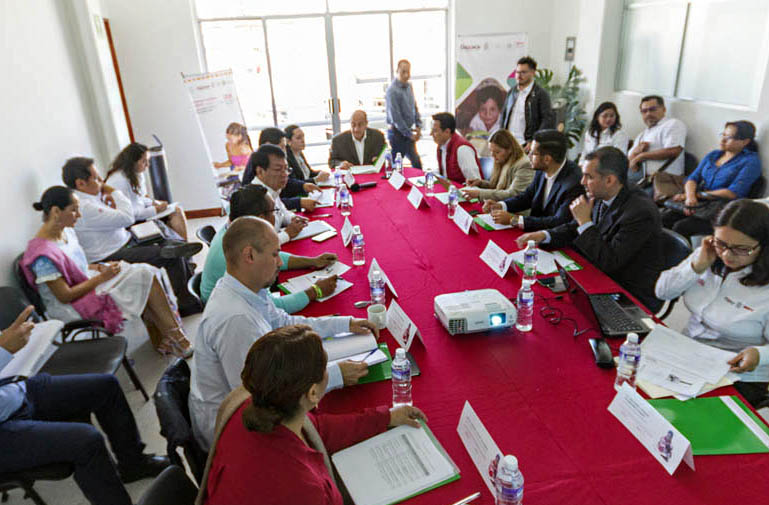Ejercerá Gobierno de Oaxaca 5.5 millones  en becas para madres jóvenes