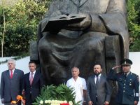 Honran Poderes del Estado al Benemérito de las Américas