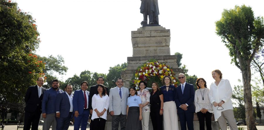 Honra Hernández Fraguas legado del Benemérito  de las Américas