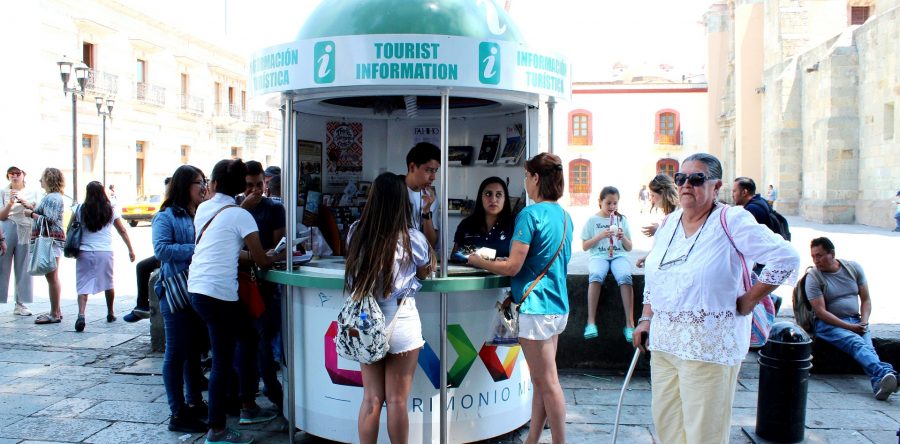 Habilitan espacios y módulos para atención al turista