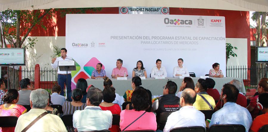 Presenta Icapet programa estatal de capacitación para locatarios de mercados