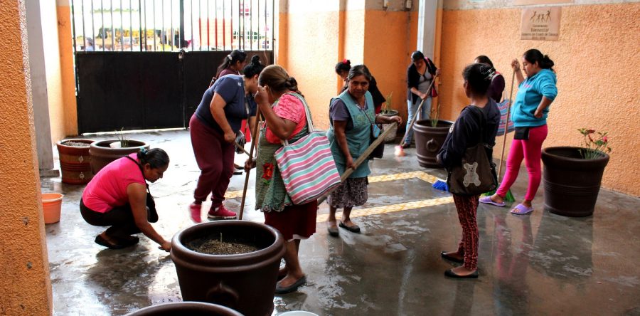 Realizan tequio en mercados de la capital oaxaqueña