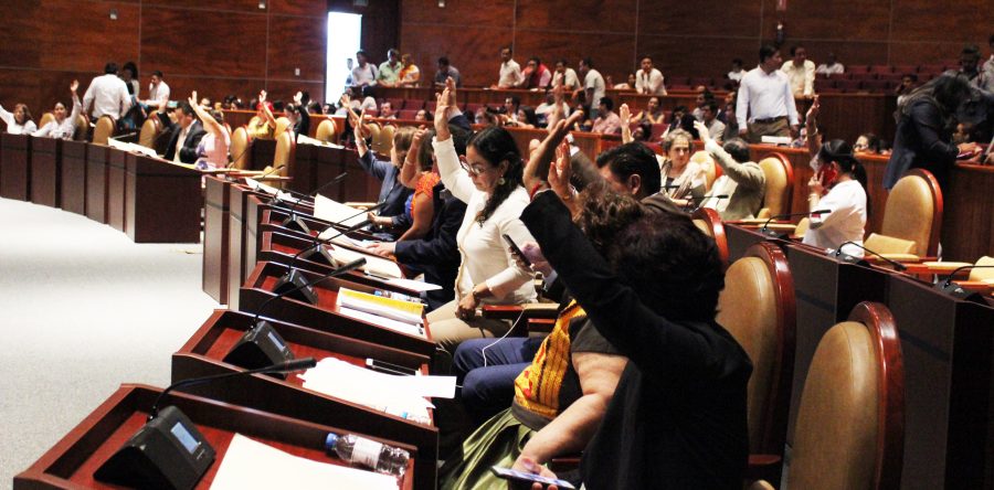 Exhorta Congreso a SCT a regularizar transporte