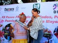 Realizan “XX Paseo Floral de Pensionados, Jubilados, Pensionistas y Adultos Mayores 2018”