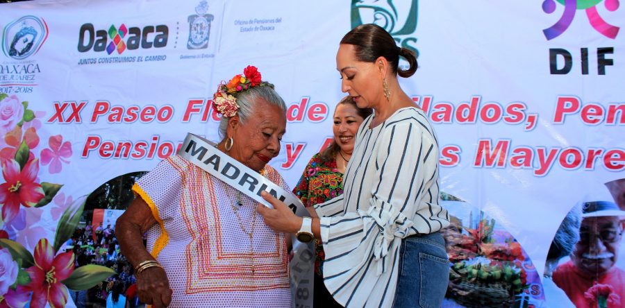 Realizan “XX Paseo Floral de Pensionados, Jubilados, Pensionistas y Adultos Mayores 2018”
