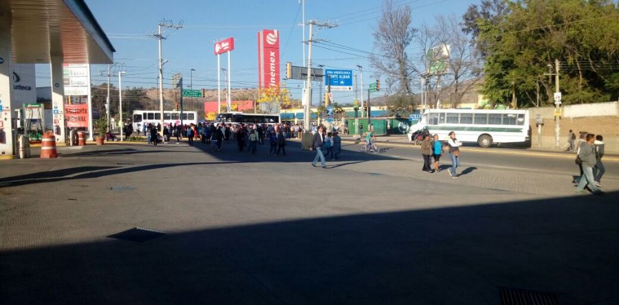 Cierran cruceros habitantes de Atzompa