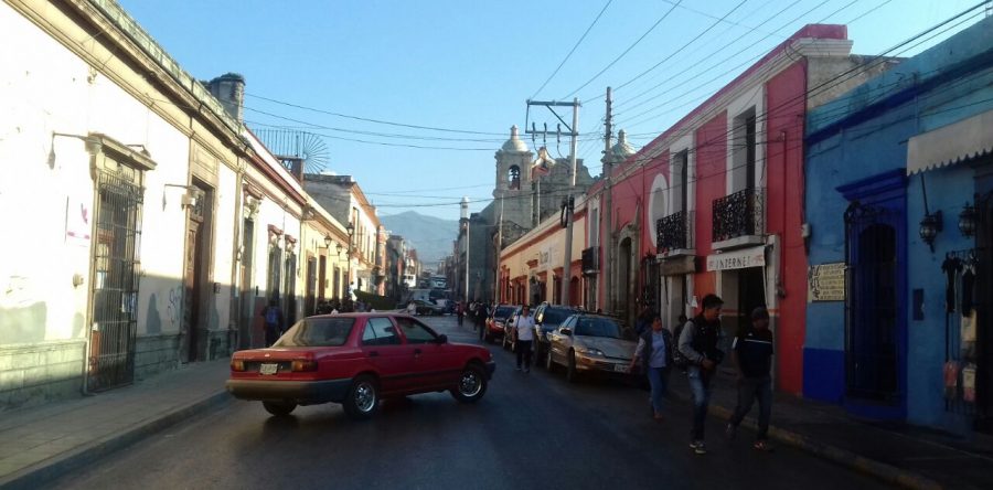 Continúa conflicto en los SSO; trabajadores vuelven a tomar oficinas y calles