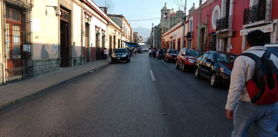 Arrancan trabajadores de los SSO con segunda semana de bloqueos