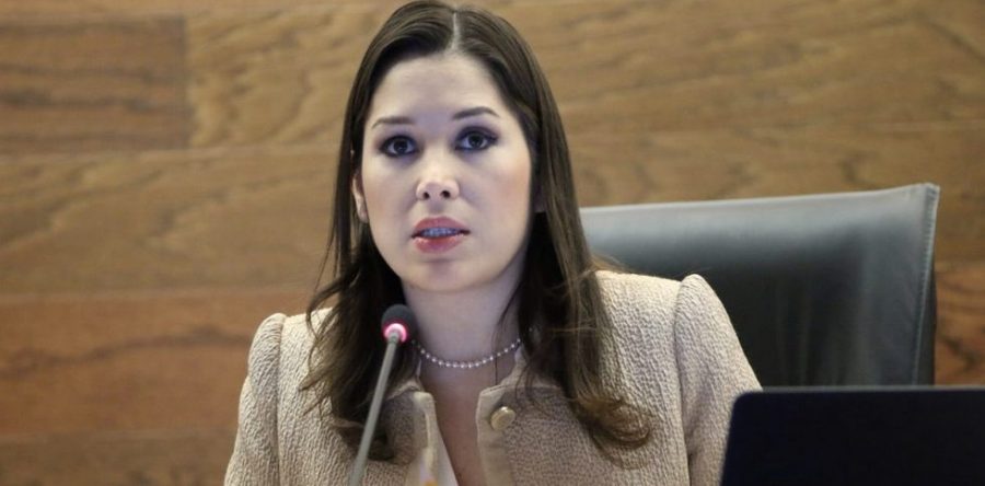Revisar votos de Ximena Puente en INAI; ¡era priísta embozada!: Carlos Ramírez
