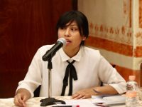 Ser la primera filósofa egresada de la UABJO es nadar contra corriente: Mari Cruz