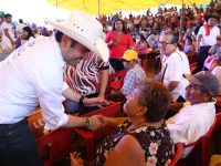Recibe el candidato de Todos por México  respaldo de sectores productivos