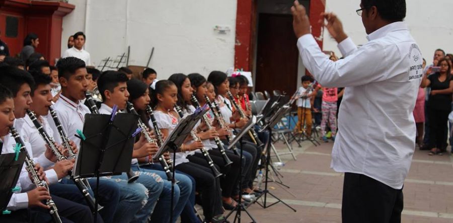 Admiración total a la Banda Filarmónica, infantil y juvenil “Santa Lucía” en su primer concierto monumental