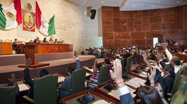 Fin a negocios de diputados en el Congreso de Oaxaca: Alfredo Martínez de Aguilar