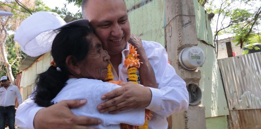 Héctor Pablo da esperanza a familias que viven en abandono