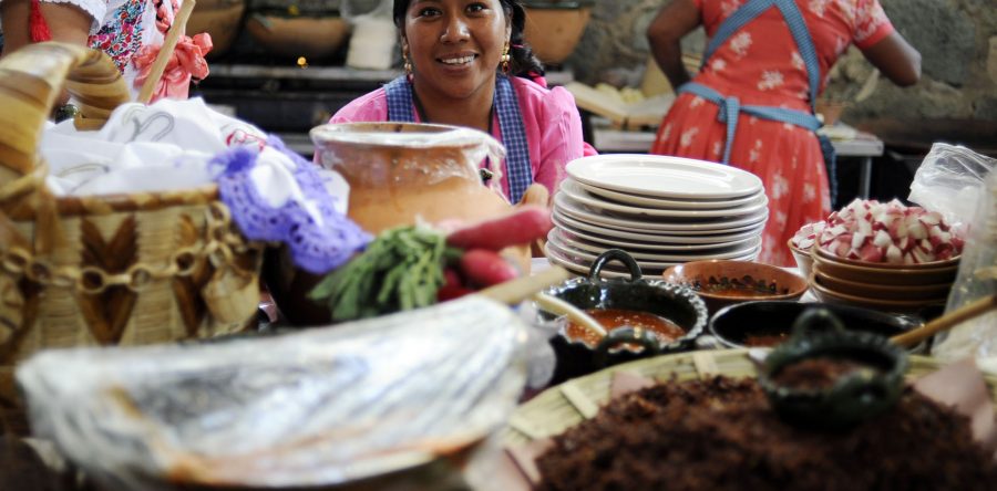 Manos mágicas y conocimientos culinarios invaden la Plaza de la Danza