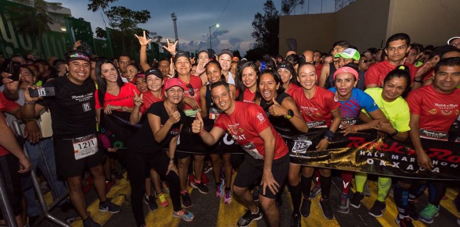 Música y espíritu de competencia invaden Oaxaca de Juárez por Rock and Roll Medio Maratón