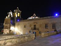 Encienden edificios públicos para la concientización del Autismo