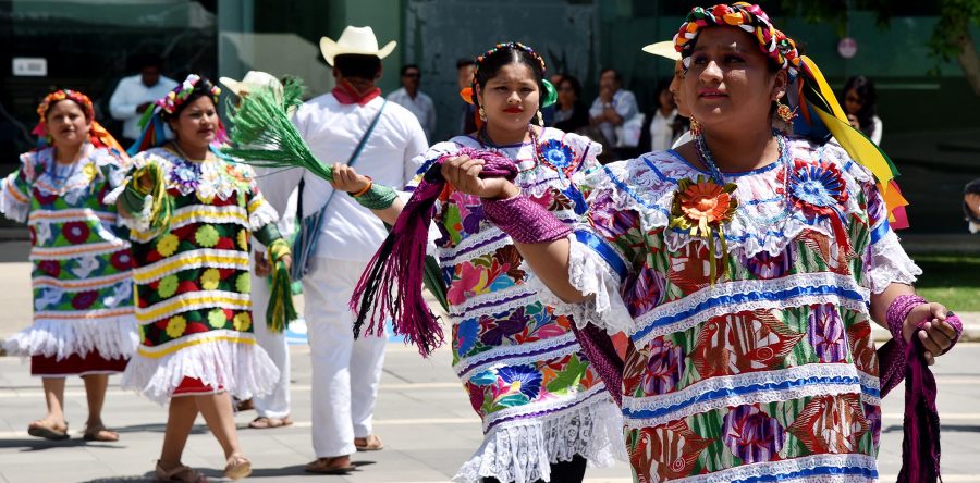 Trajes regionales son ahora patrimonio inmaterial de Oaxaca: Diputados
