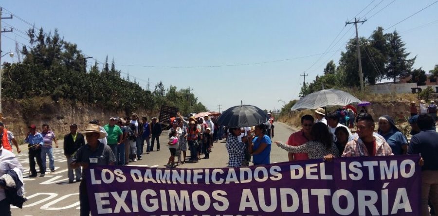 Damnificados se van a la Ciudad de México a protestar